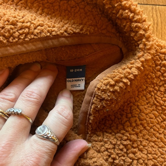 Pair of kids vests size 18months ish - Picture 6 of 7